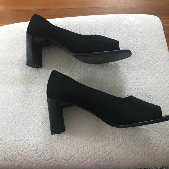 Stuart Weitzman Open Toe Block Heel - Picture 4 of 6